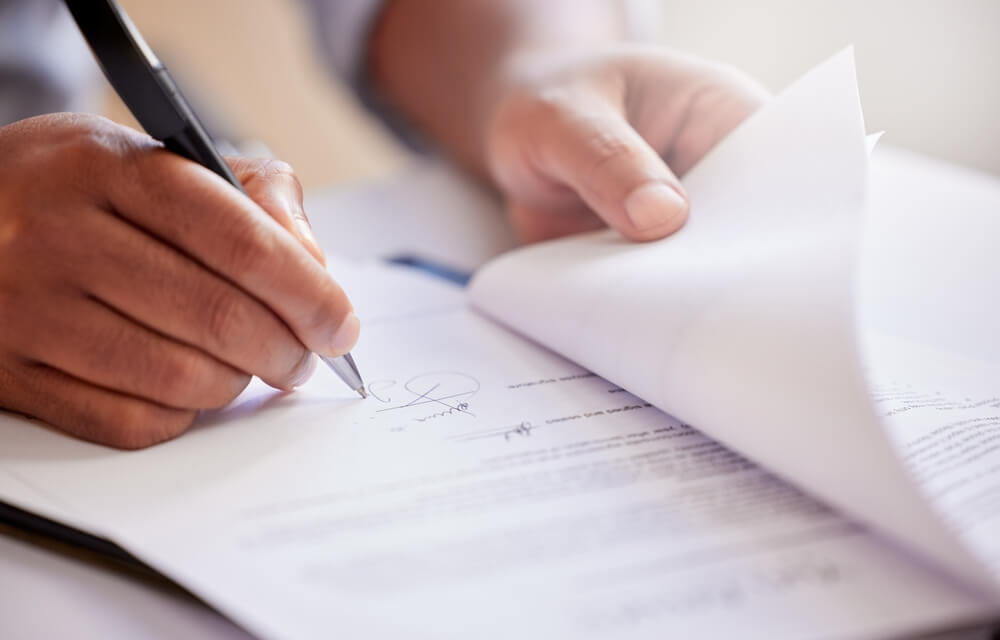 חתימה על חוזה
