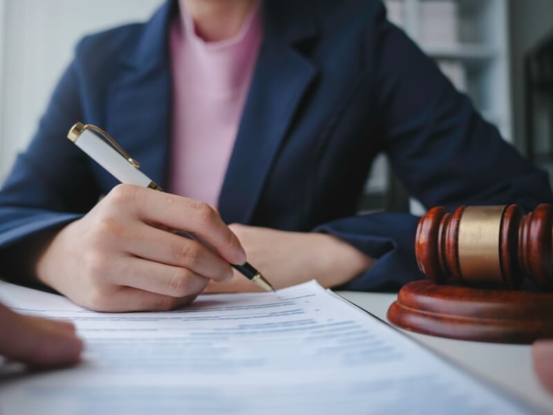 חתימה על חוזה